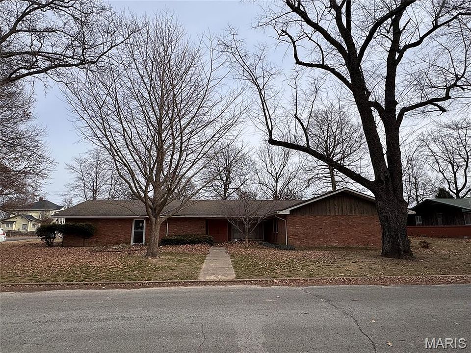 1st image of 304 Frisco St