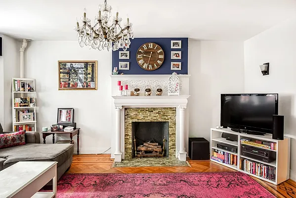 Rented by Compass | media 9