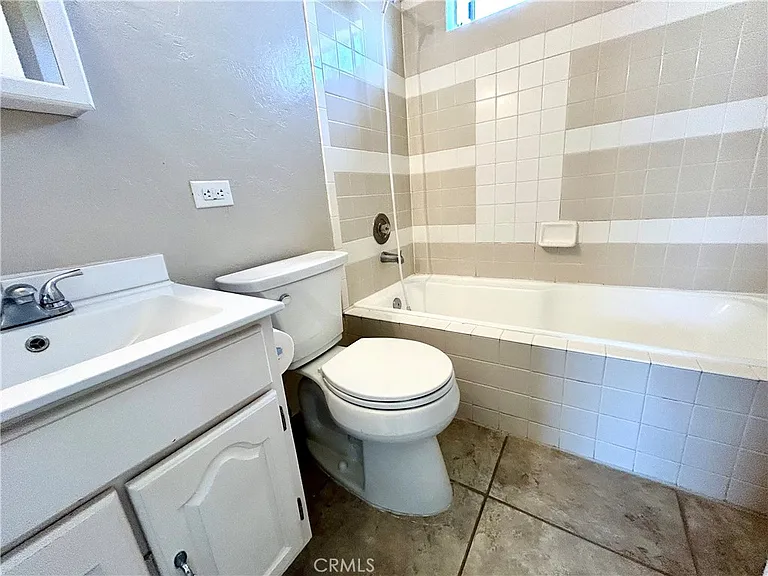 24191 Magnolia Rd — Photo 8