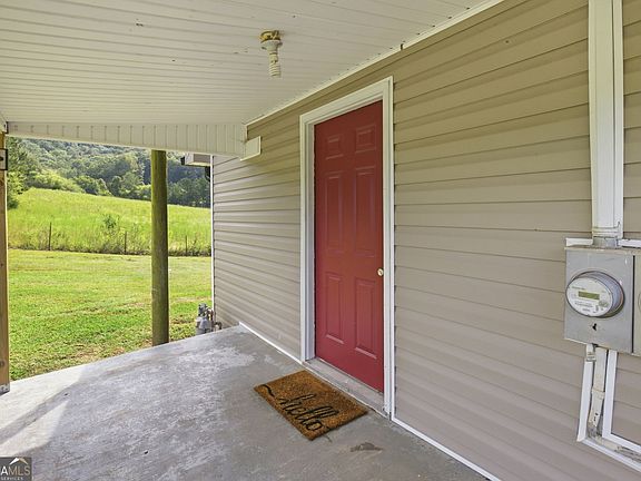 5th image of 550 Burton Rd