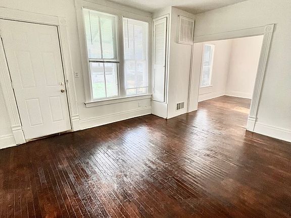 5th image of 616-618 E Franklin St