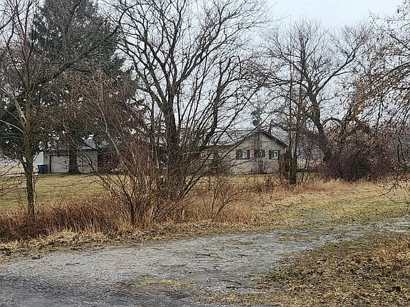 2nd image of 4975 Maloney Rd