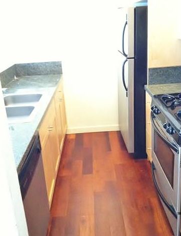 1st image of 937 Wilcox Ave APT 3