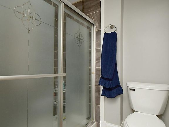 5th image of 100 N 12th St APT 905