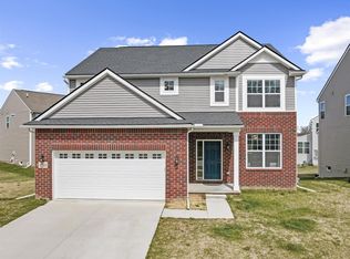 6210 S Trailwoods Dr, Ann Arbor, MI 48103