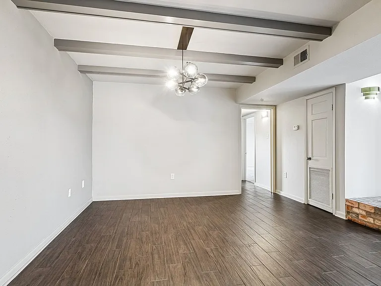 309 Opal St — Photo 5