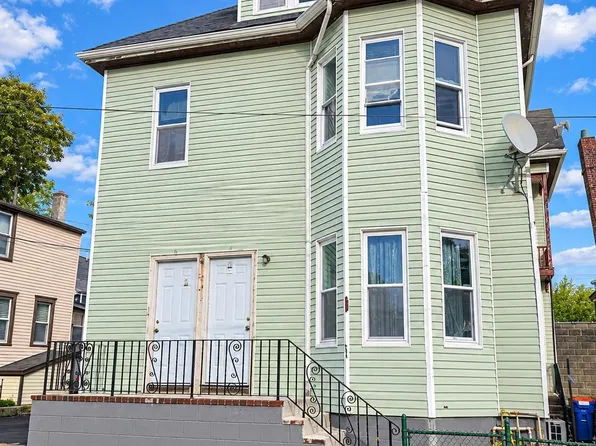 4-6 Briggs Ct, New Bedford, MA 02740