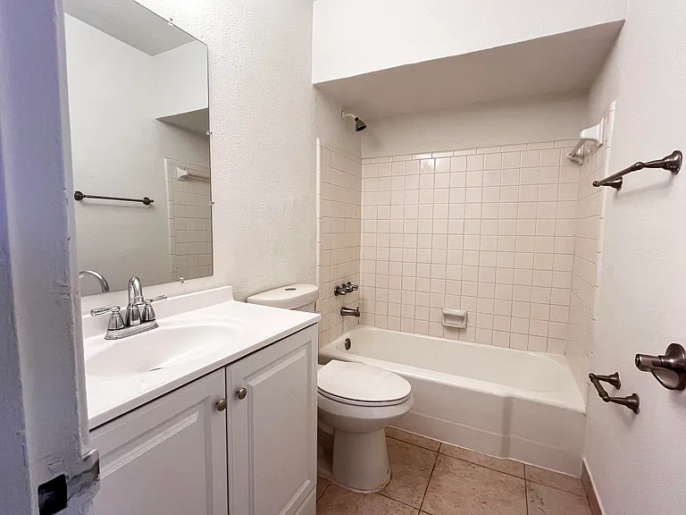 4529 NE 21st Ave #3 — Photo 10