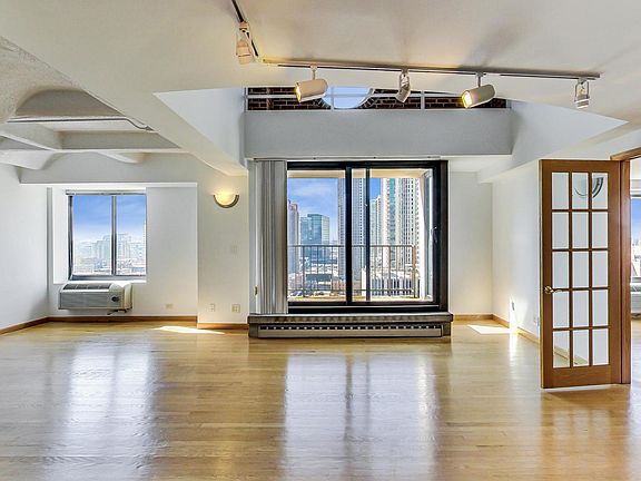 5th image of 345 N Canal St APT 1403