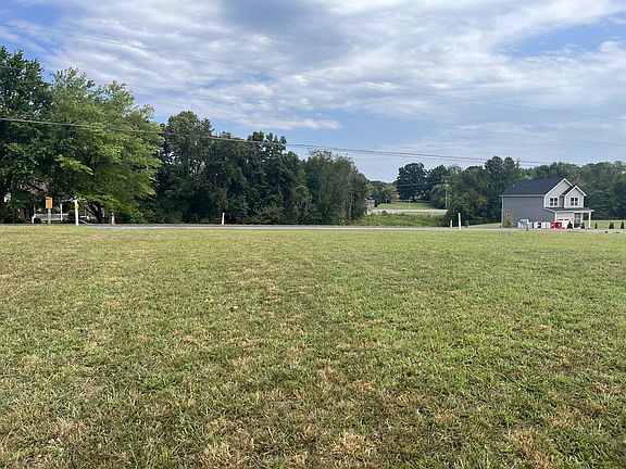 3rd image of 1037 Sha Dawn Rd