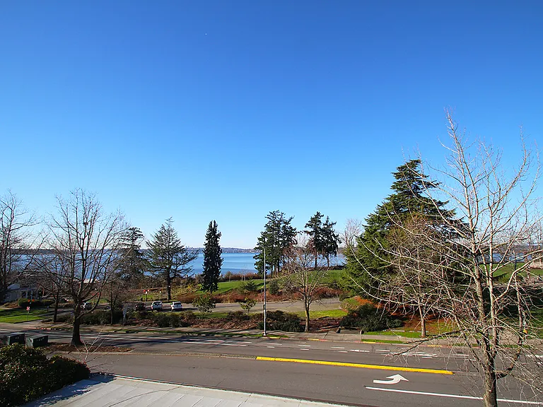 15 4th Ave #1 — Photo 2