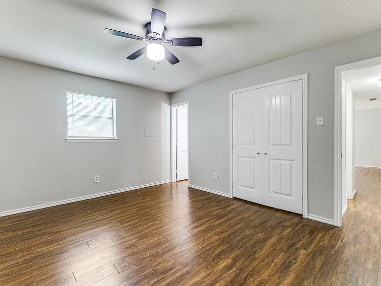 12129 Spring Branch Dr — Photo 6