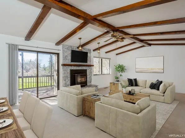 12243 Torrey Pines Dr, Auburn, CA 95602