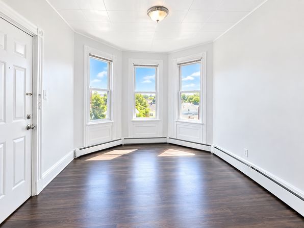 153 Sheridan Ave Floor 3