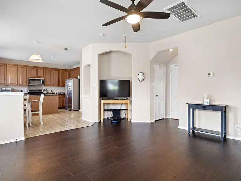 8701 Blackvireo Dr — Photo 16