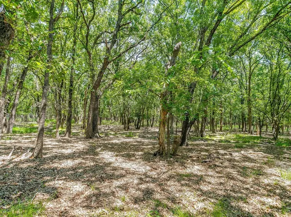 Lori Ln, Fort Worth, TX 76126