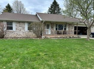 801 Lamoreaux Dr, Lapeer, MI