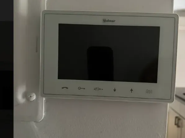 22-11 Steinway Street image 12 of 14