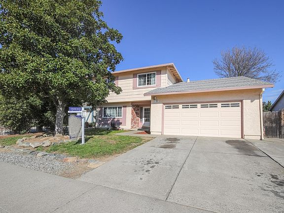 3rd image of 526 E Wigeon Way