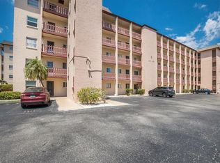 4015 Lake Bayshore Dr #108, Bradenton, FL 34205