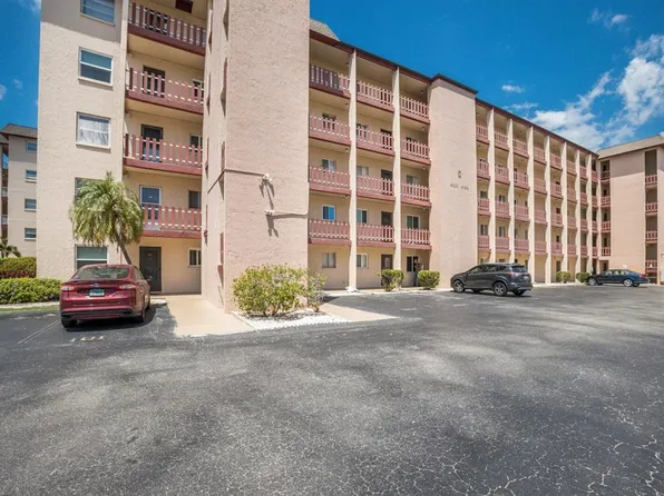 4015 Lake Bayshore Dr #108, Bradenton, FL 34205