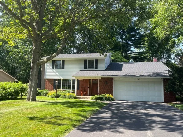 5 White Birch Cir, Rochester, NY 14624