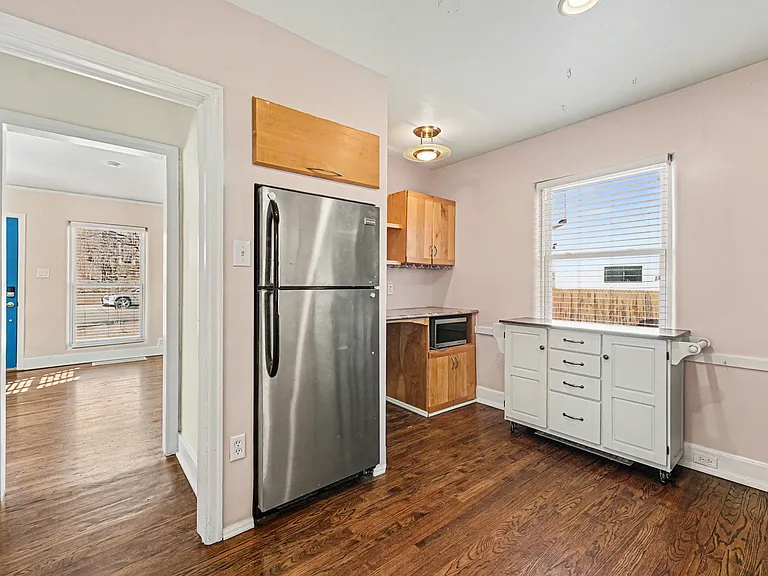 1058 Jasmine St — Photo 17