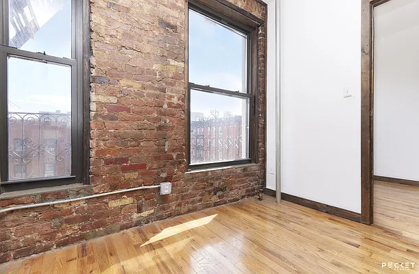 Rented by PocketBroker Inc | media 19