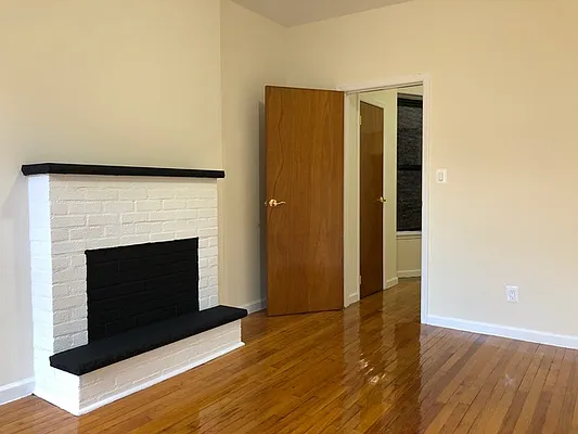 Rented by JMK Realty | media 10