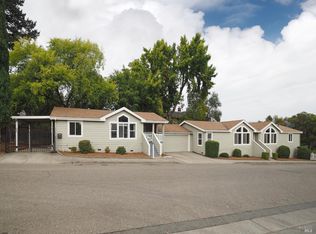 115 - 117 School House Lane, Geyserville, CA 95441