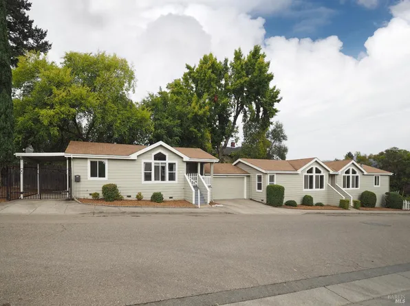 115 - 117 School House Lane, Geyserville, CA 95441