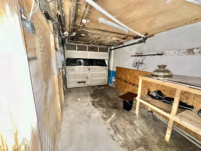 5427 Akron St — Photo 38