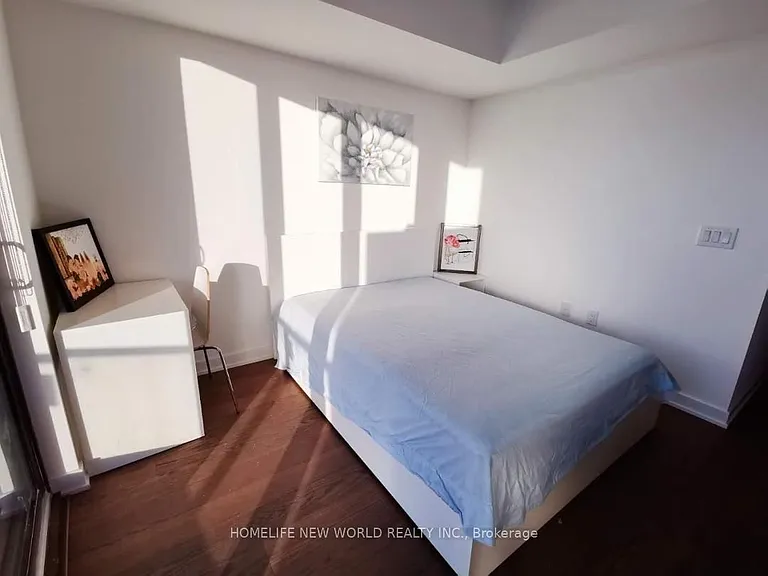 11 Wellesley St W #5010 — Photo 7