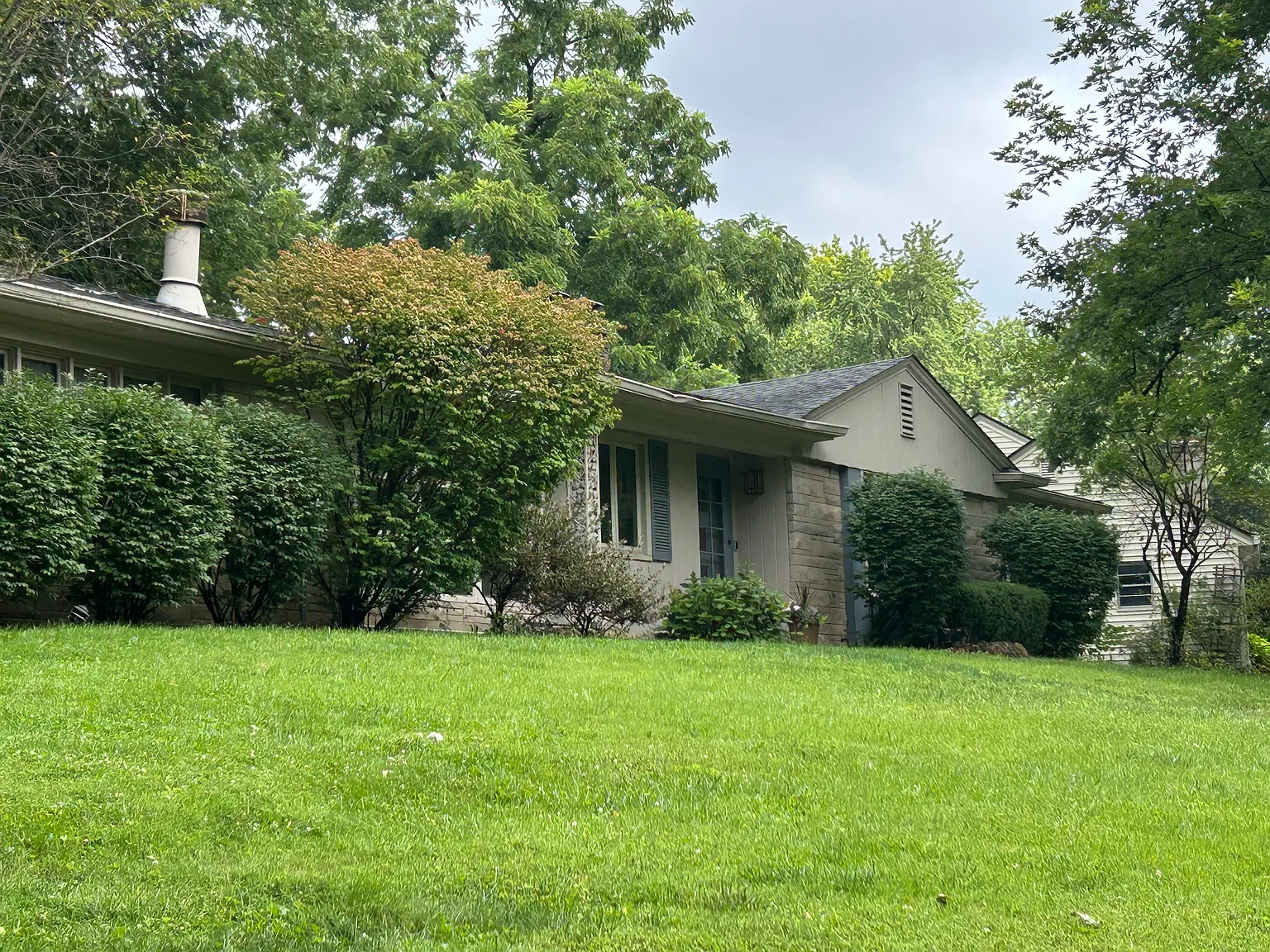 4 bed, 3458 sqft, $3,300 — Photo 2
