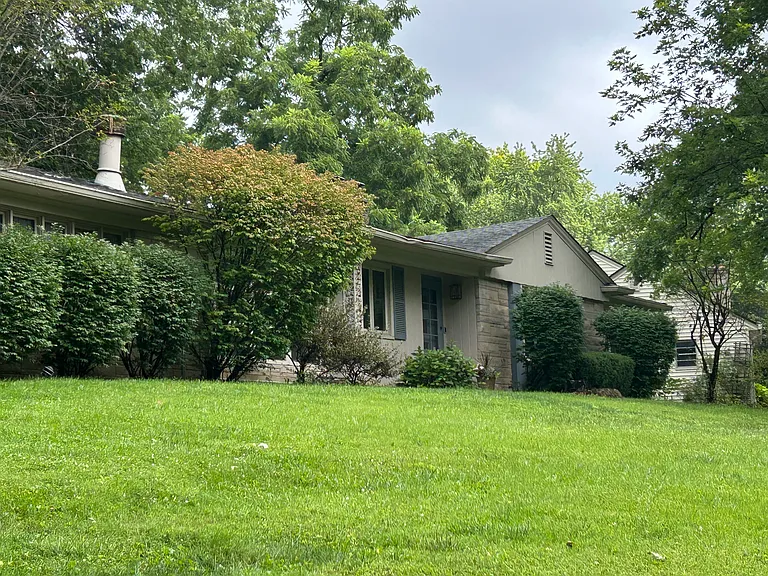 5648 Rolling Ridge Rd — Photo 2