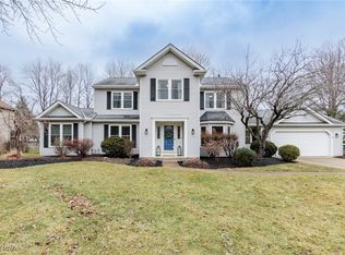 387 Nantucket Dr, Avon Lake, OH