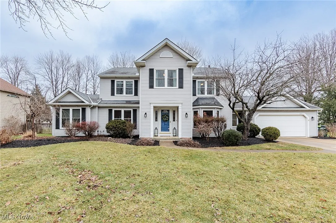 387 Nantucket Dr photo 1