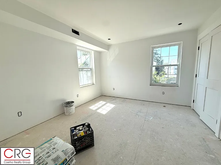 140 Summer St #1 — Photo 16