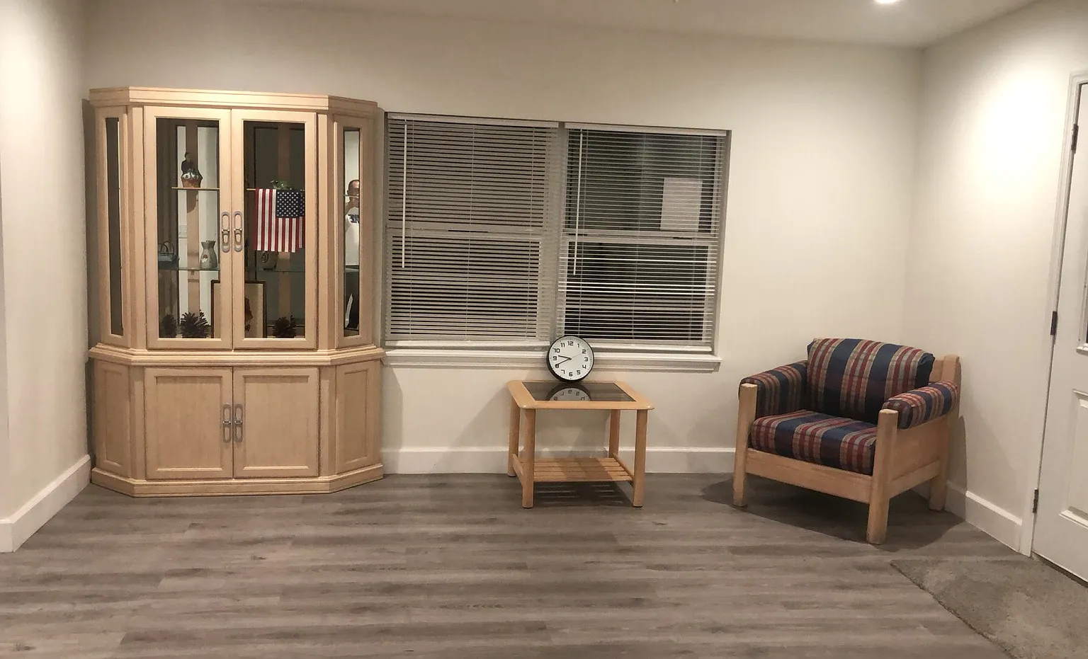 5 bed, 2943 sqft, $700 — Photo 2