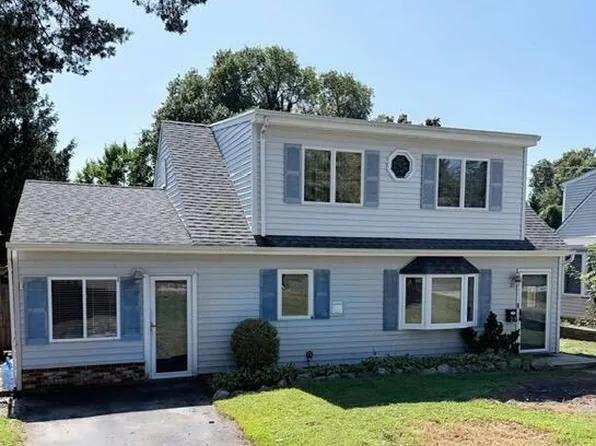 21 Fairway Drive, Toms River, NJ 08753