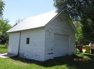 1127 2nd St, Friend, NE 68359