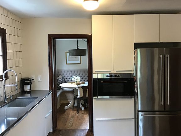 4th image of 2021 W 50th St