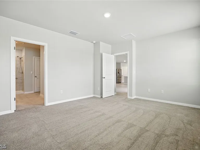 2465 NW 9th St — Photo 18