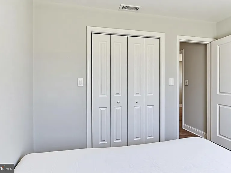 415 Ritchie Pkwy — Photo 18