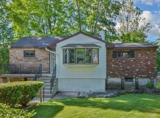 57 Lakelands Ave, Greenwood Lake, NY 10925