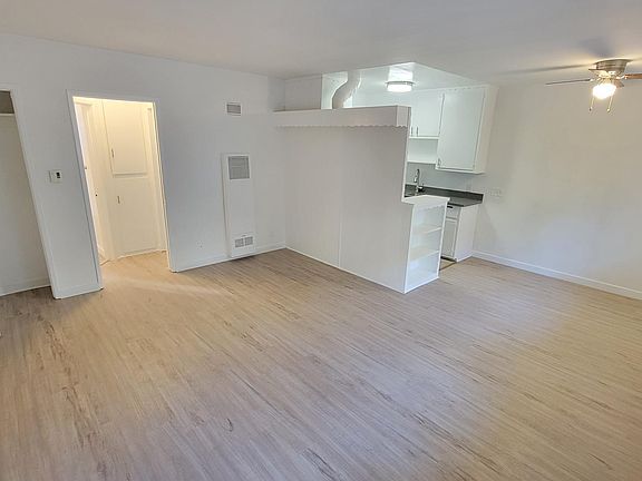 3rd image of 3113 Colorado Ave #2B