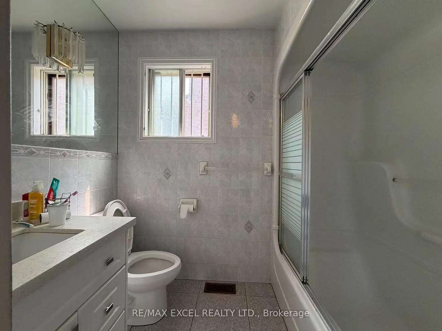 56 Leafield Dr — Photo 4