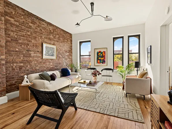 411 15th Street image 1 of 10