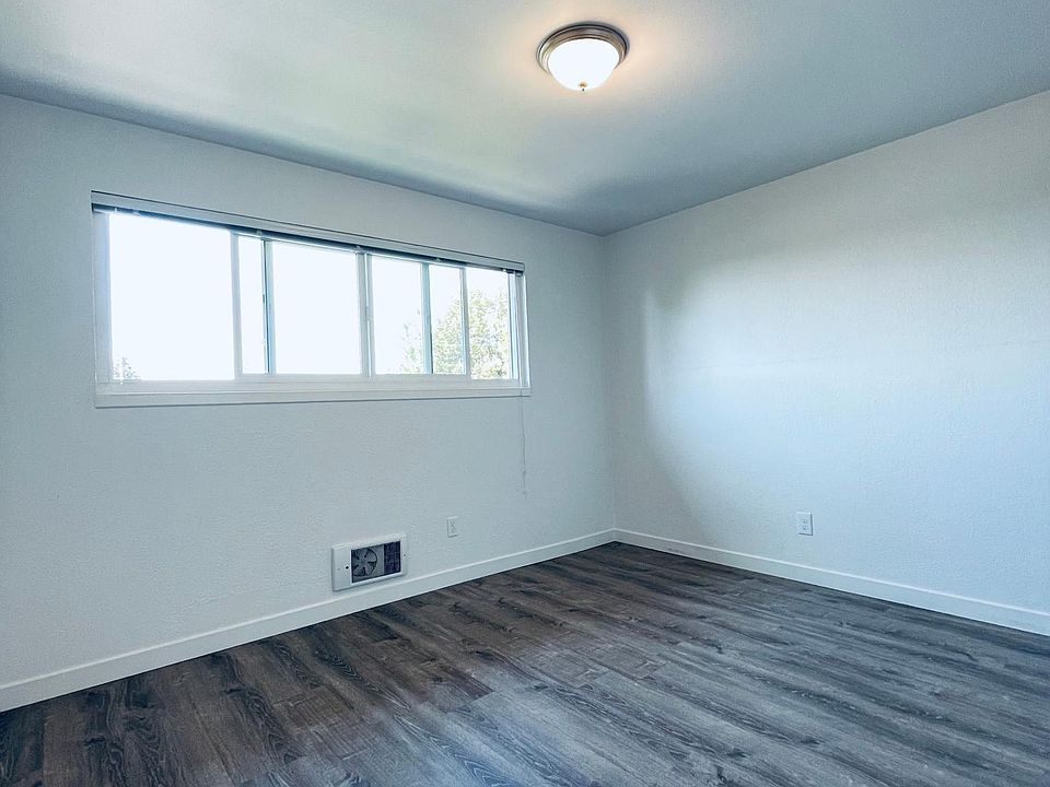 La Rae Apartments 5220 California Ave SW Seattle, WA Zillow