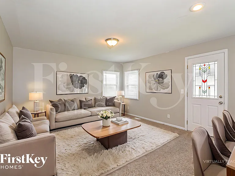 611 Oakwood Dr — Photo 4